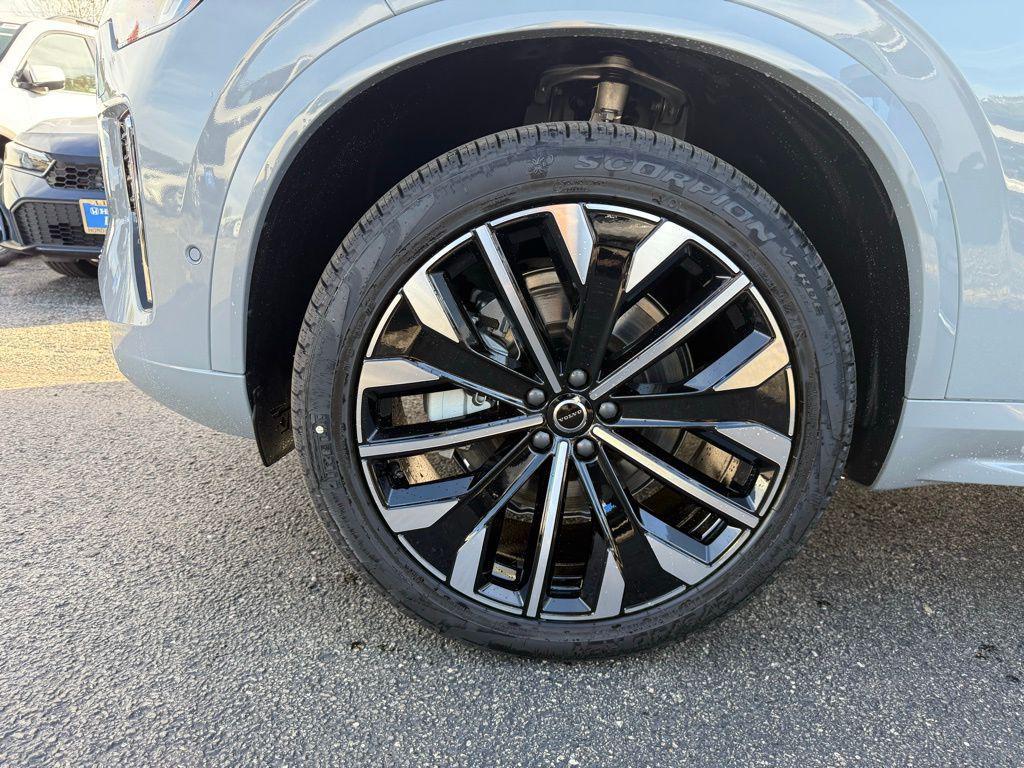 new 2026 Volvo XC90 car, priced at $75,155