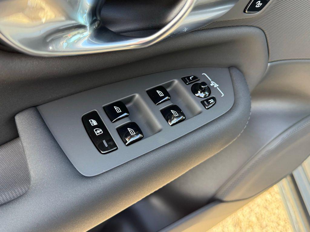 new 2026 Volvo XC90 car, priced at $75,155