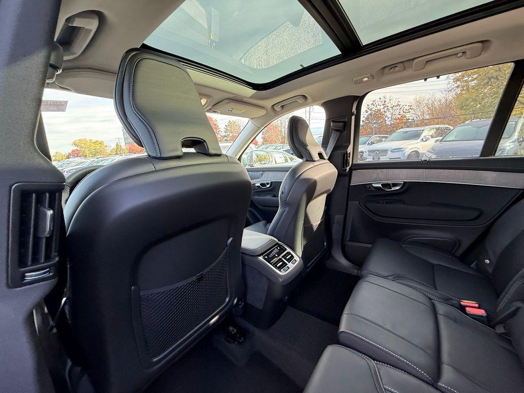 new 2026 Volvo XC90 car, priced at $75,155