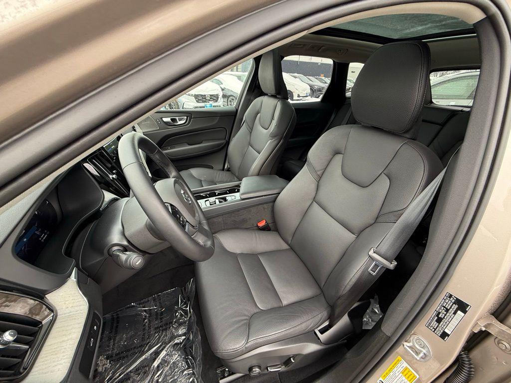 new 2025 Volvo XC60 Plug-In Hybrid car, priced at $67,425