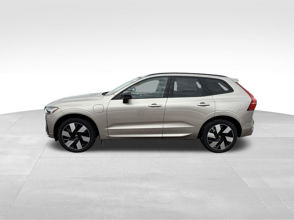 new 2025 Volvo XC60 Plug-In Hybrid car, priced at $67,425