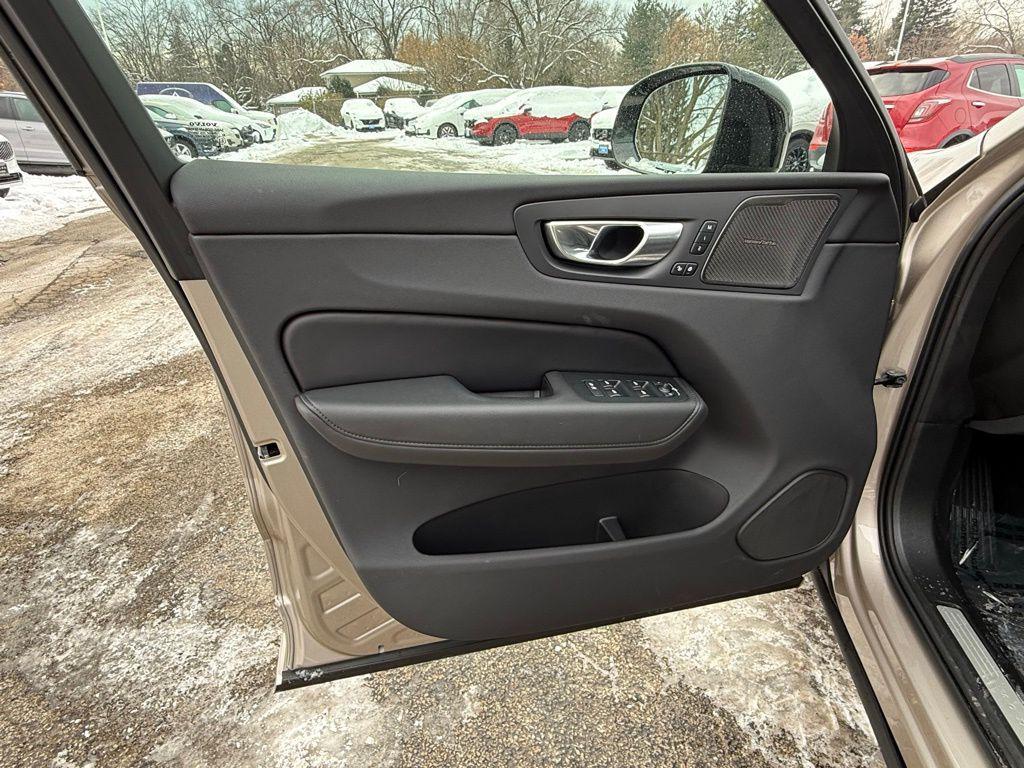 new 2025 Volvo XC60 Plug-In Hybrid car, priced at $67,425