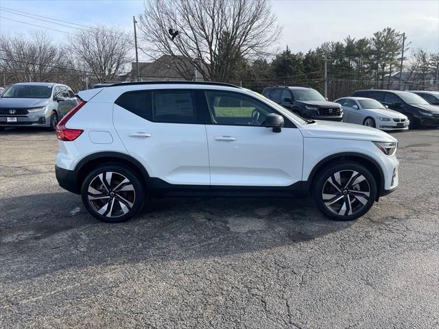 new 2024 Volvo XC40 car, priced at $43,900