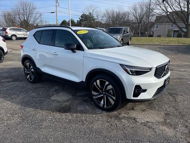 new 2024 Volvo XC40 car, priced at $43,900