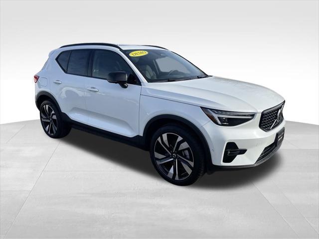 new 2024 Volvo XC40 car, priced at $42,396