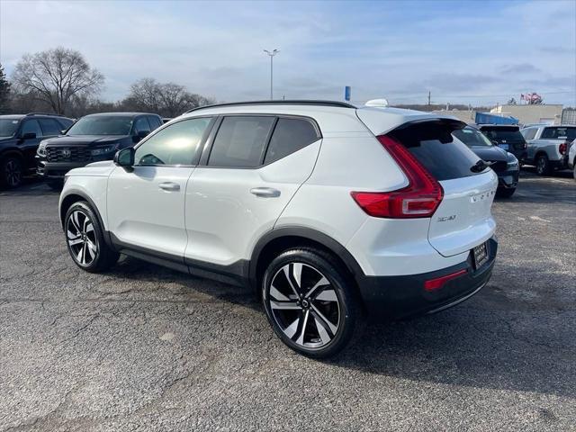 new 2024 Volvo XC40 car, priced at $43,900