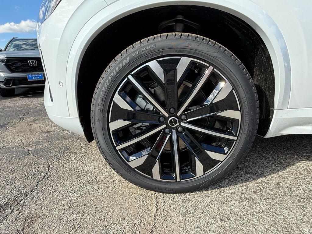 new 2026 Volvo XC90 car, priced at $71,825