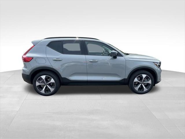 new 2025 Volvo XC40 car, priced at $43,335
