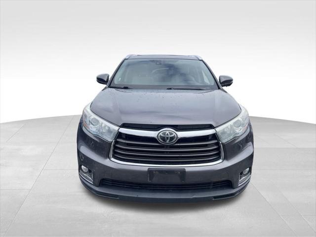 used 2016 Toyota Highlander car, priced at $19,400