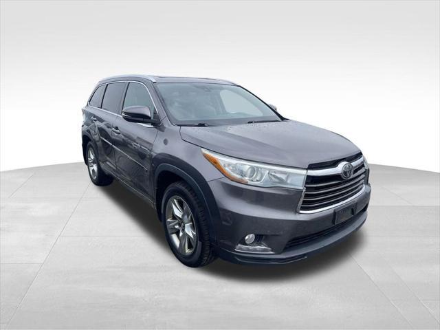 used 2016 Toyota Highlander car, priced at $19,400