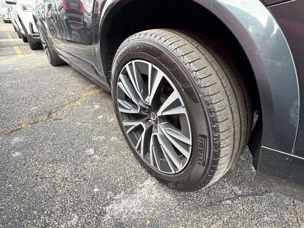 used 2022 Volvo XC90 car, priced at $29,911