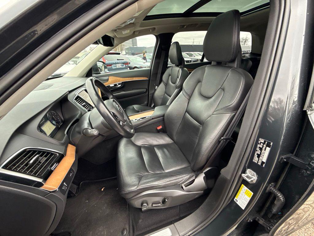 used 2022 Volvo XC90 car, priced at $28,218