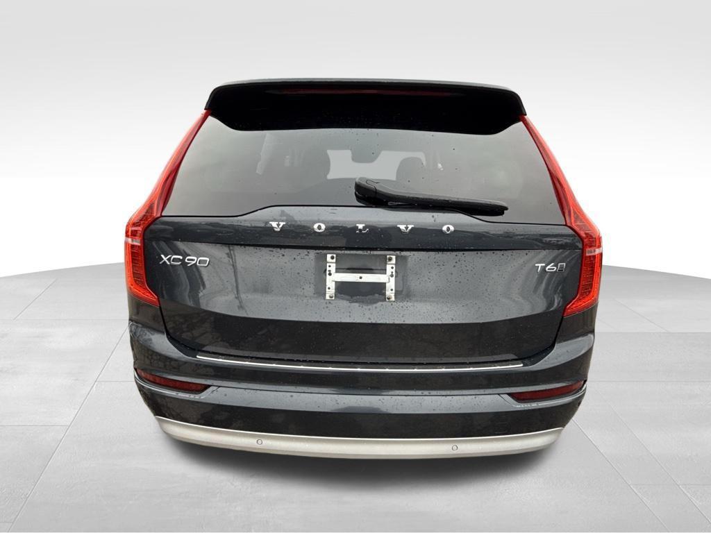 used 2022 Volvo XC90 car, priced at $28,218