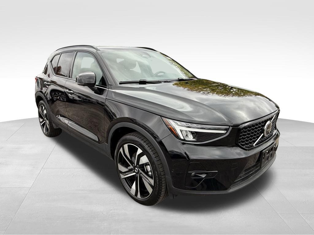 used 2025 Volvo XC40 car, priced at $36,180