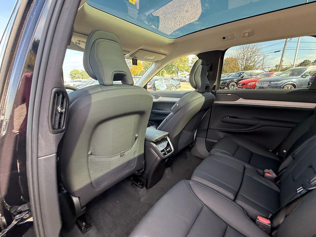 new 2025 Volvo EX90 car, priced at $78,217