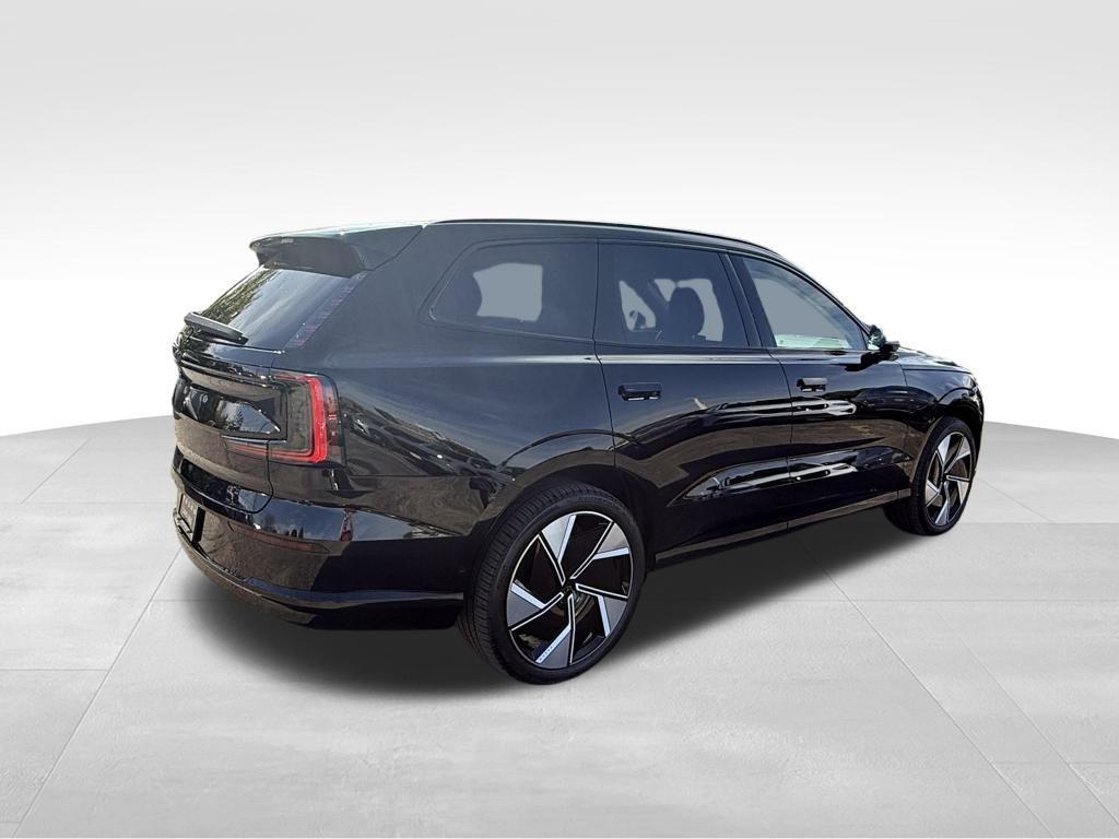 new 2025 Volvo EX90 car, priced at $78,217