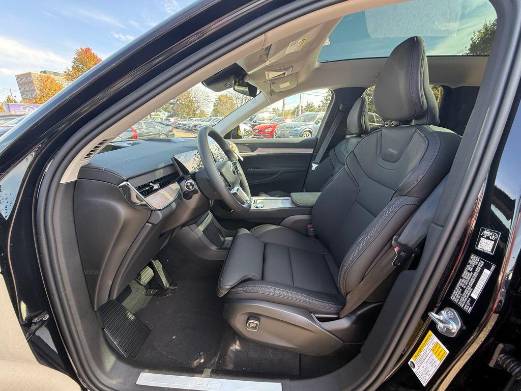 new 2025 Volvo EX90 car, priced at $78,217