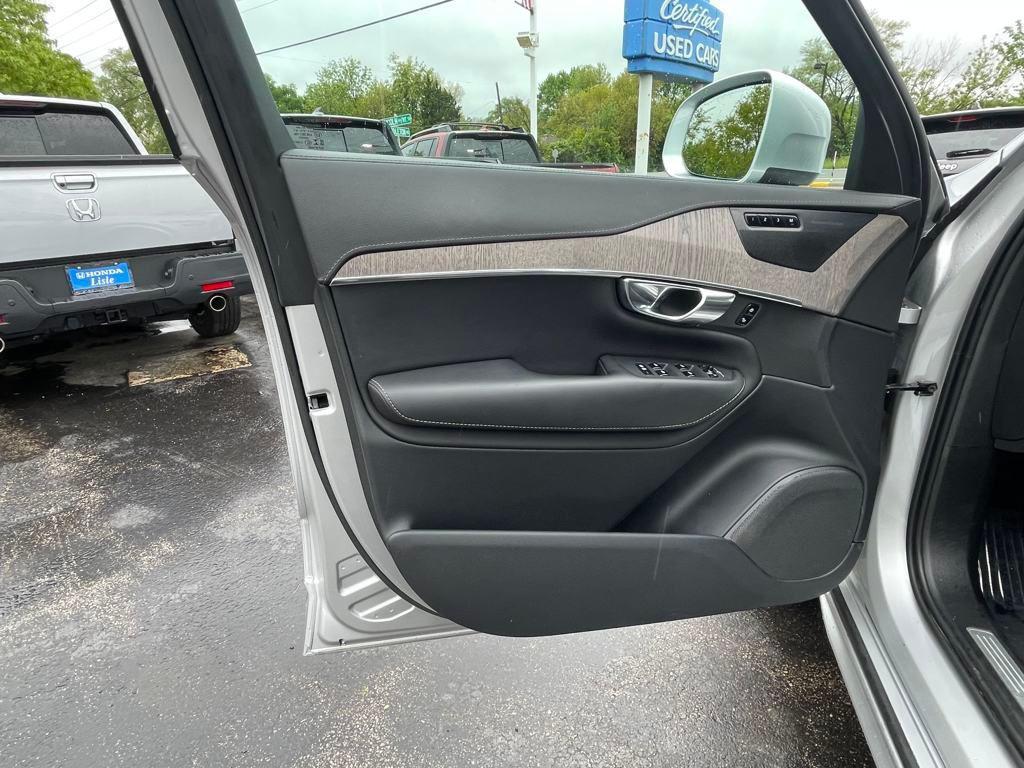 used 2022 Volvo XC90 car, priced at $30,958
