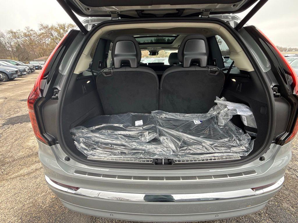 new 2026 Volvo XC90 car, priced at $72,105