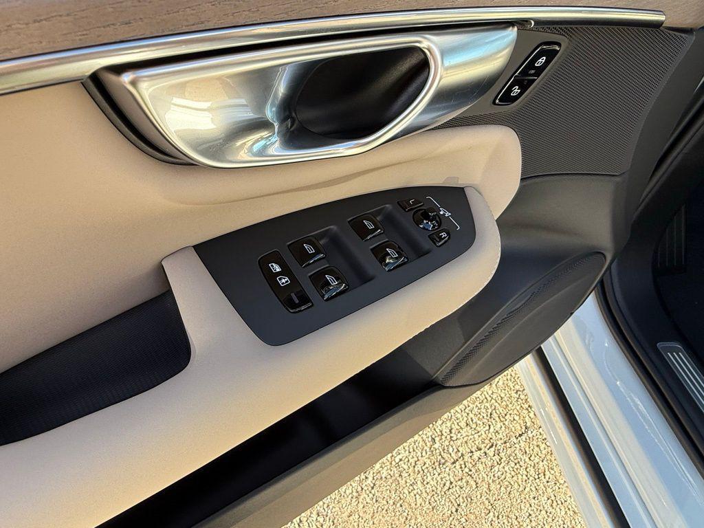 new 2026 Volvo XC90 car, priced at $68,410