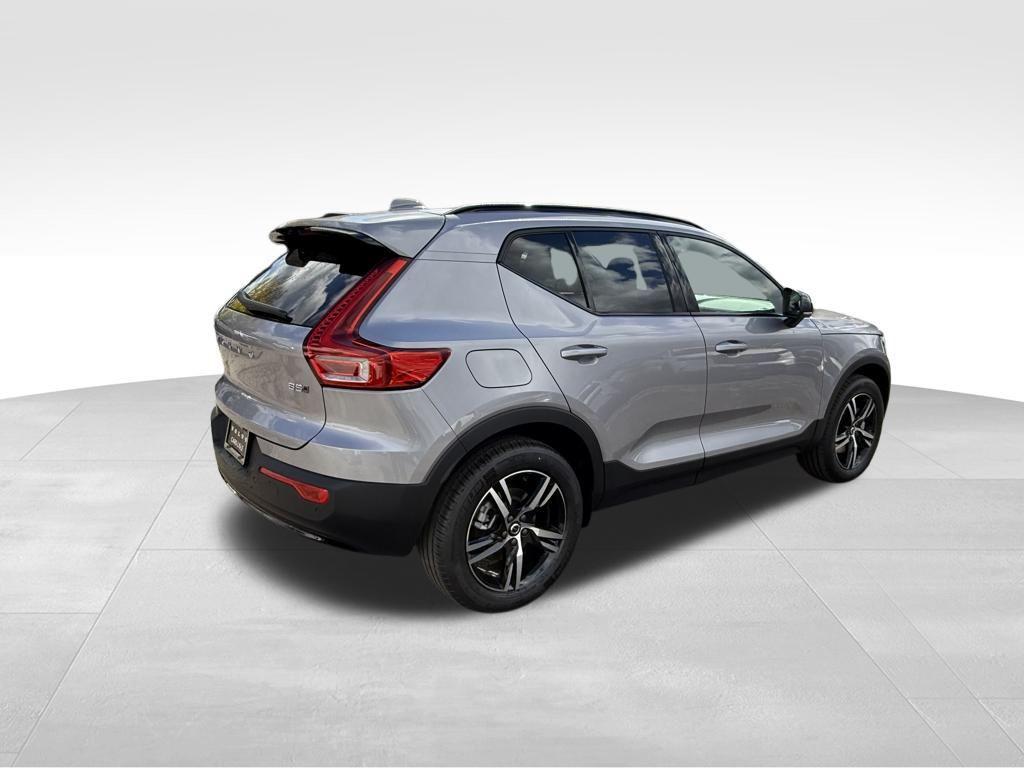new 2026 Volvo XC40 car, priced at $45,425