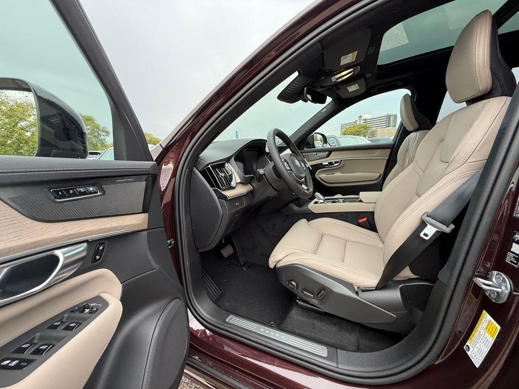new 2026 Volvo XC90 car, priced at $77,275