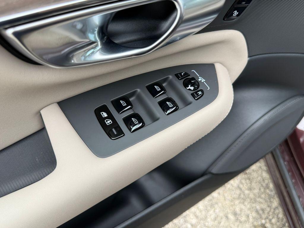 new 2026 Volvo XC90 car, priced at $77,275