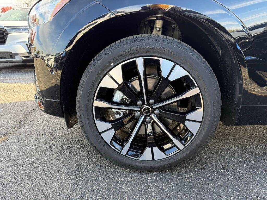 new 2026 Volvo XC60 car, priced at $57,985