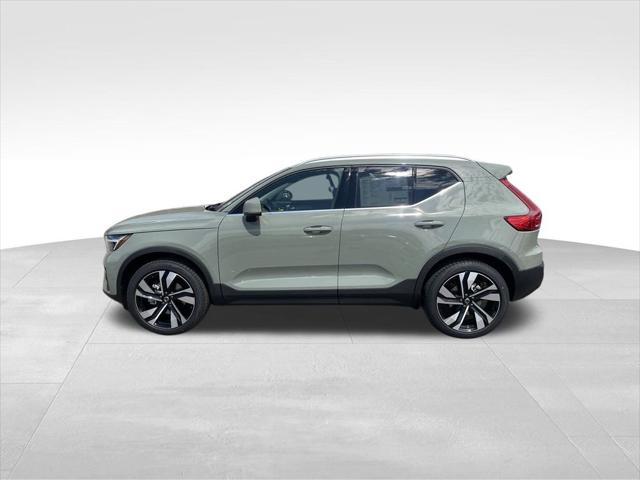 new 2025 Volvo XC40 car, priced at $50,995