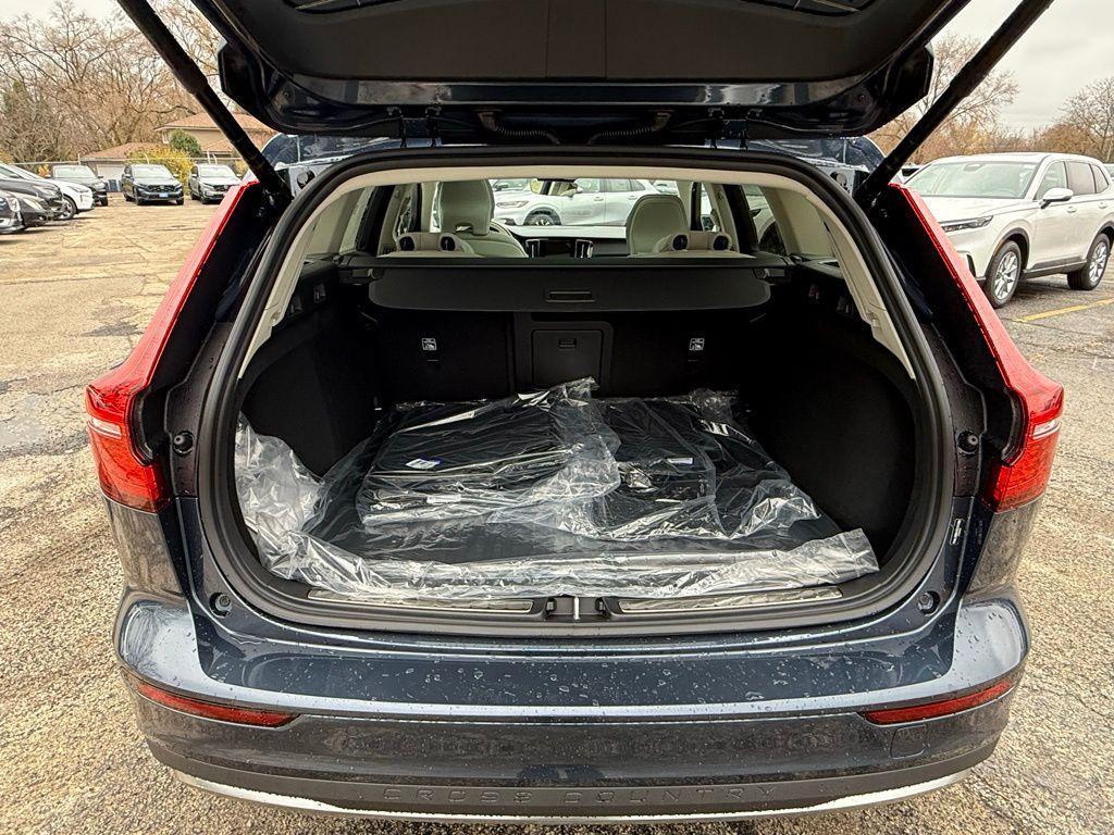new 2026 Volvo V60 Cross Country car, priced at $56,040