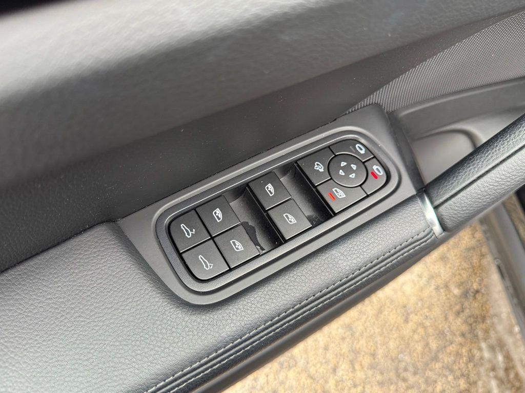 used 2023 Porsche Cayenne car, priced at $62,998