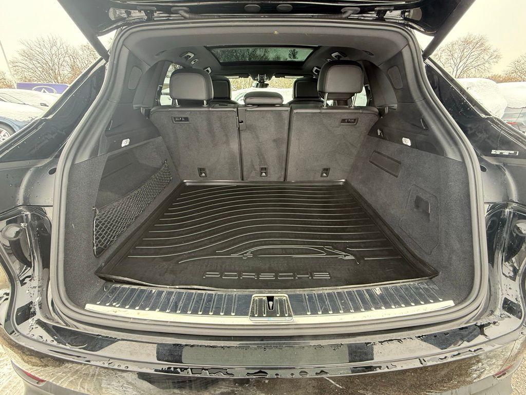 used 2023 Porsche Cayenne car, priced at $62,998