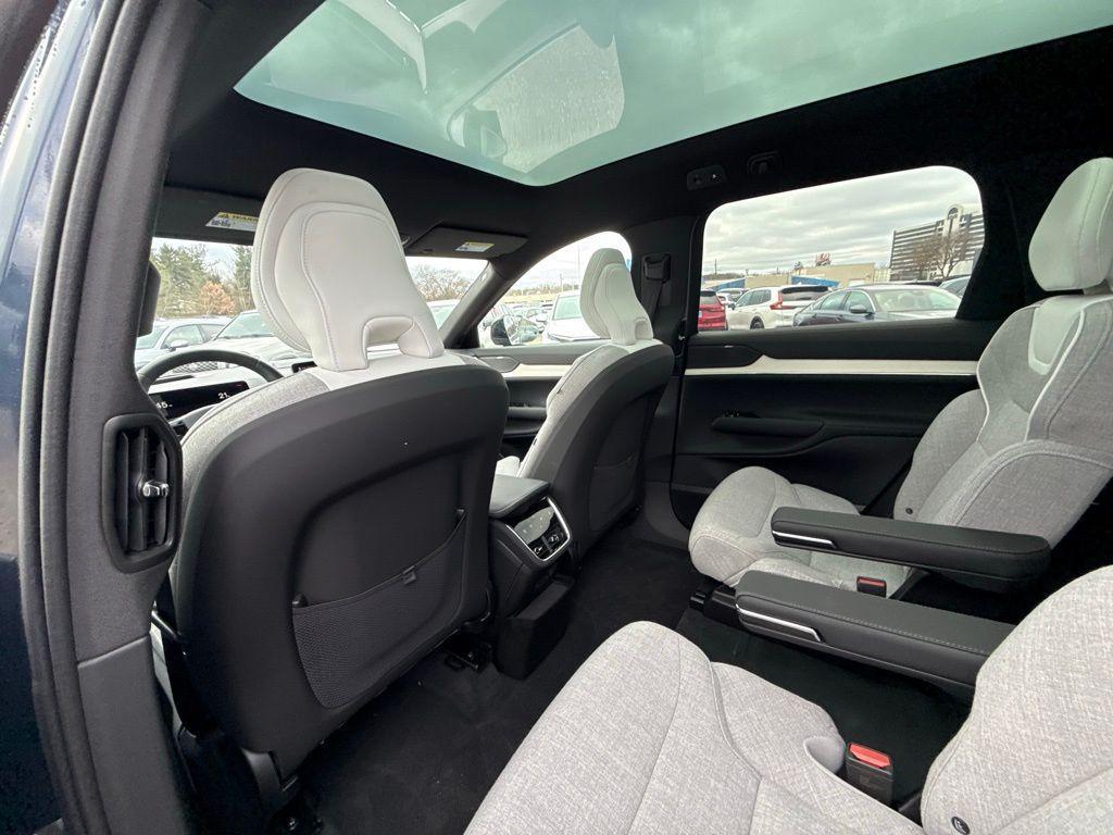 new 2025 Volvo EX90 car, priced at $70,805