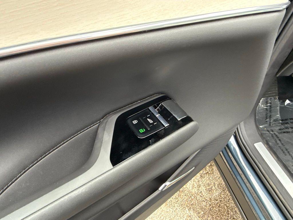 new 2025 Volvo EX90 car, priced at $70,805