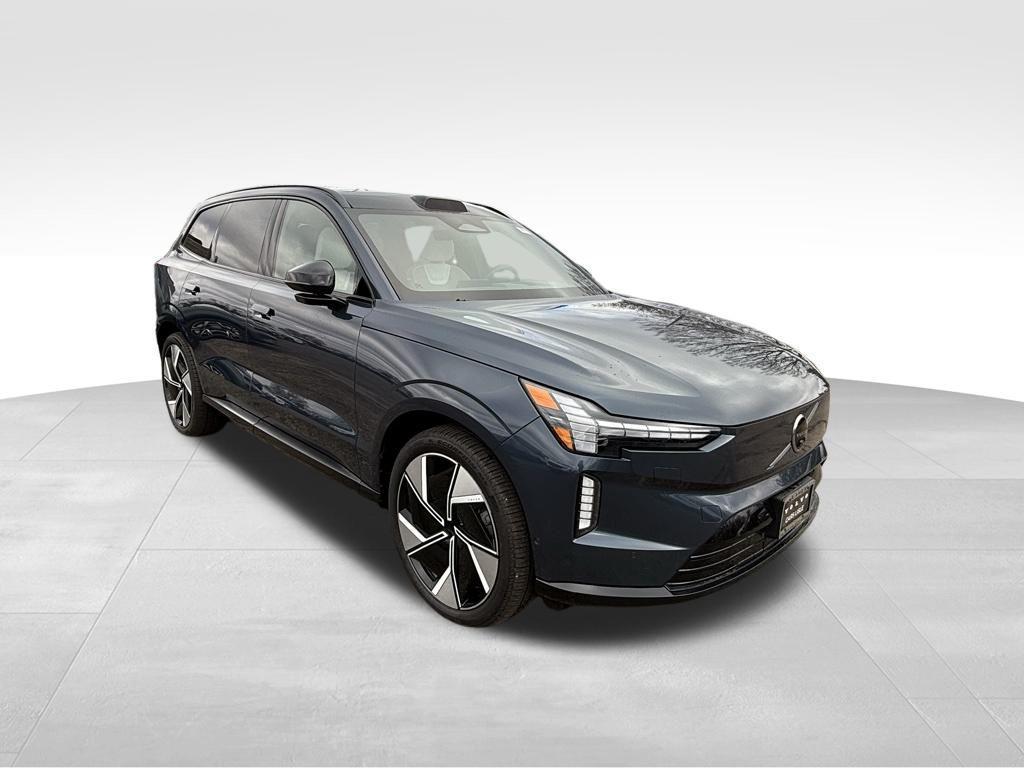 new 2025 Volvo EX90 car, priced at $70,805