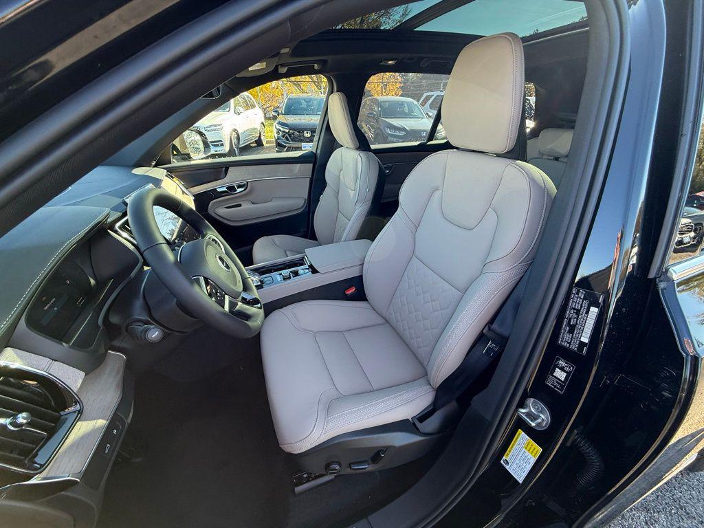 new 2026 Volvo XC90 Plug-In Hybrid car, priced at $78,875