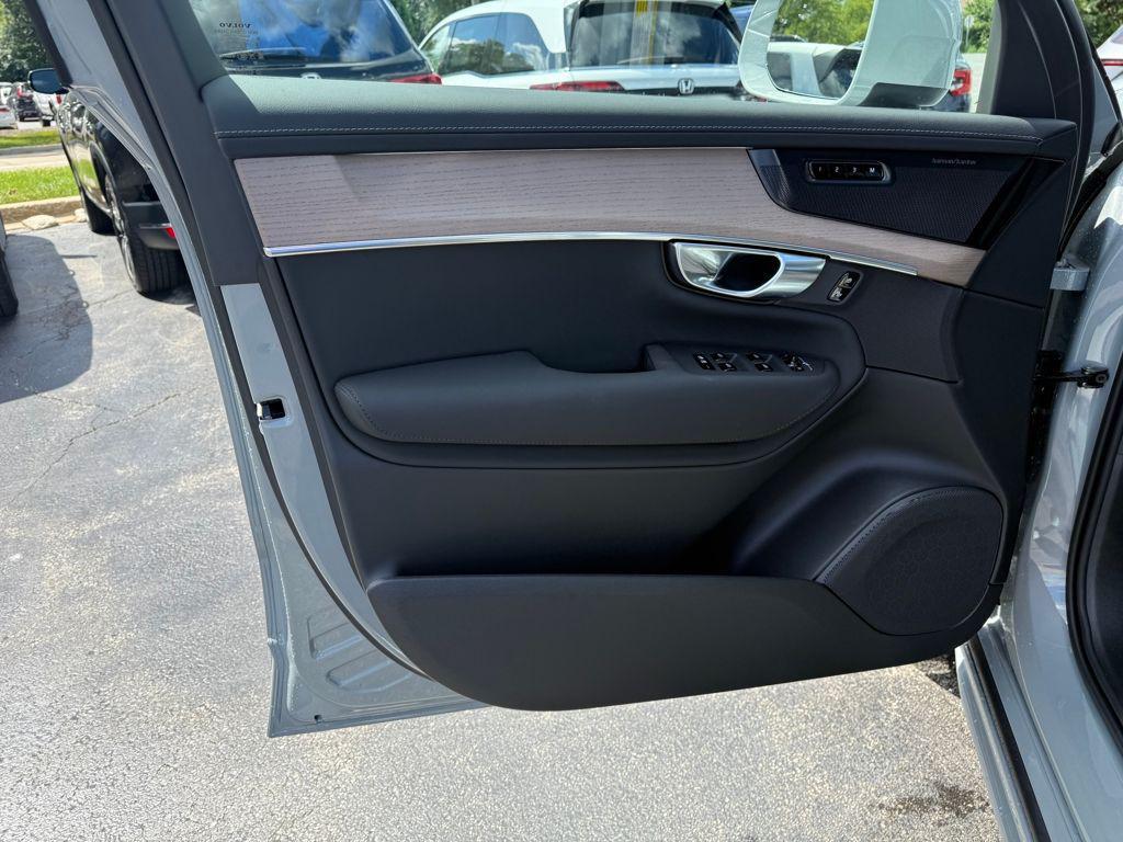 new 2026 Volvo XC90 car, priced at $68,825