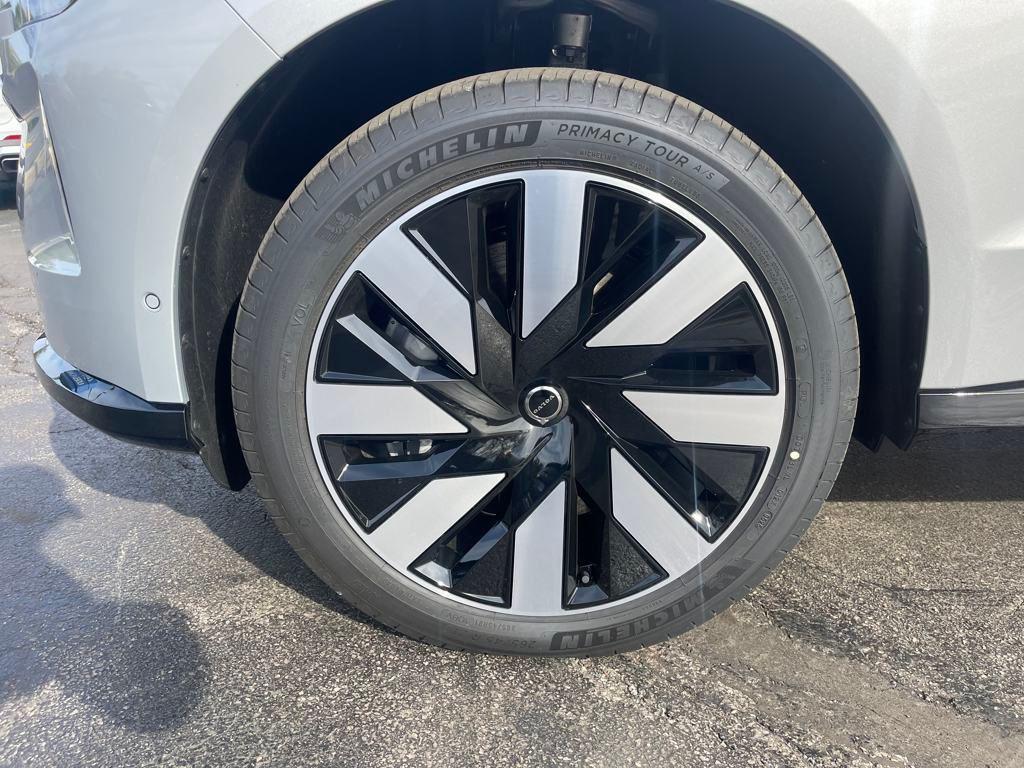 new 2025 Volvo EX90 car, priced at $71,616