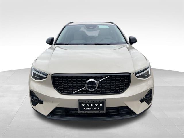 new 2025 Volvo XC40 car, priced at $51,710