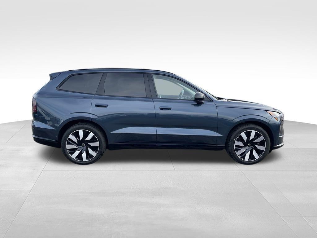 new 2025 Volvo EX90 car, priced at $82,146