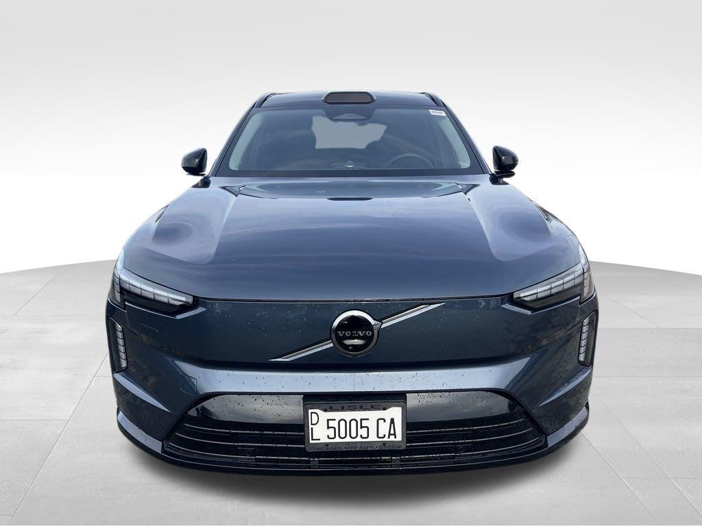 new 2025 Volvo EX90 car, priced at $82,146