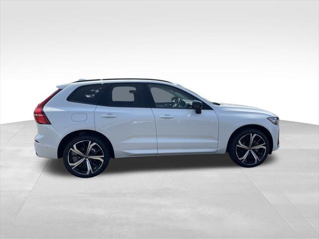 new 2025 Volvo XC60 car, priced at $59,400