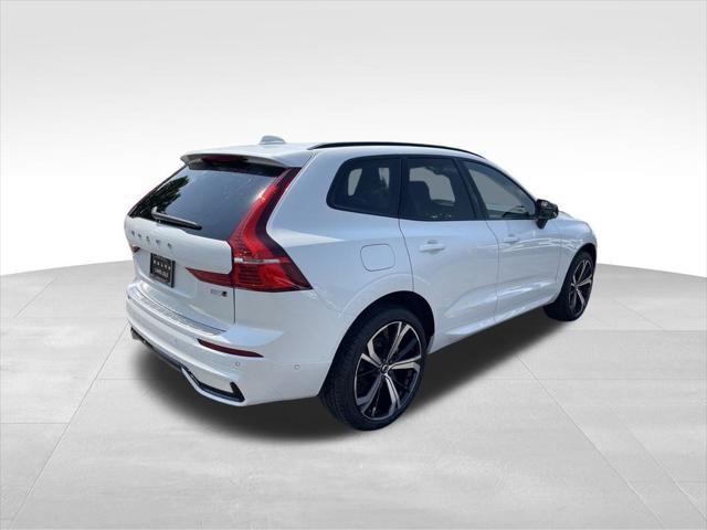 new 2025 Volvo XC60 car, priced at $59,400