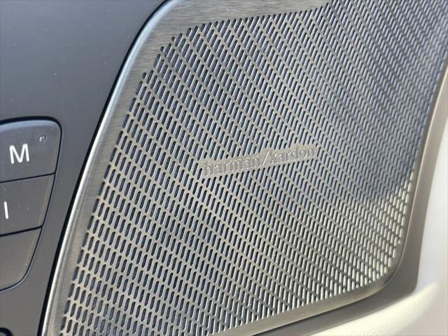 new 2025 Volvo XC60 car, priced at $59,400