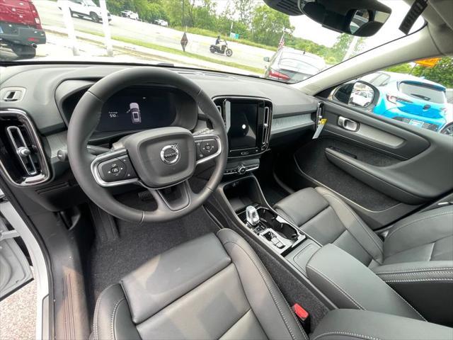 new 2025 Volvo XC40 car, priced at $44,810