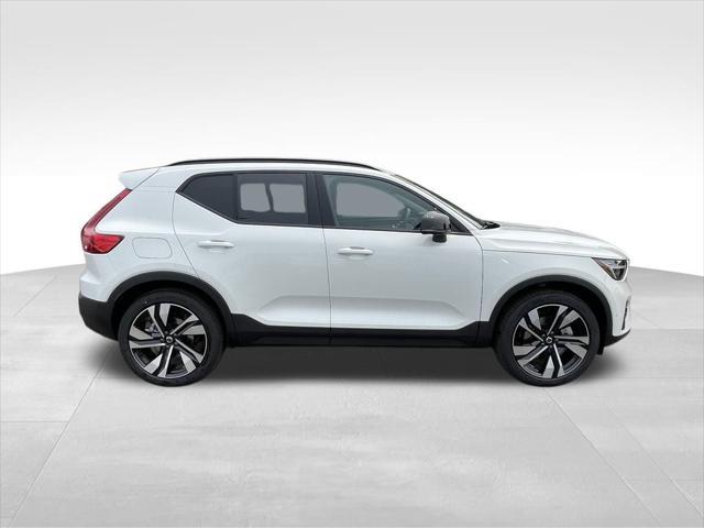 new 2025 Volvo XC40 car, priced at $44,810