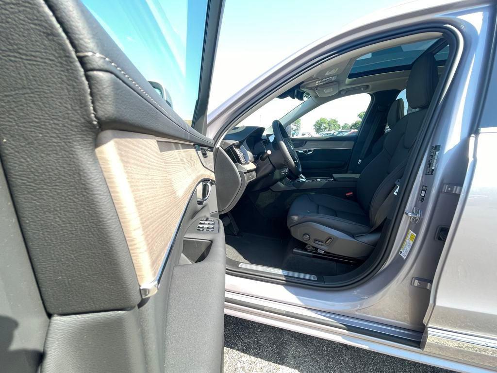 new 2026 Volvo XC90 car, priced at $65,410
