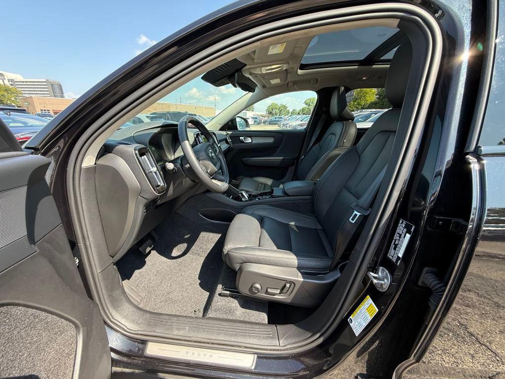 used 2025 Volvo XC40 car, priced at $33,954