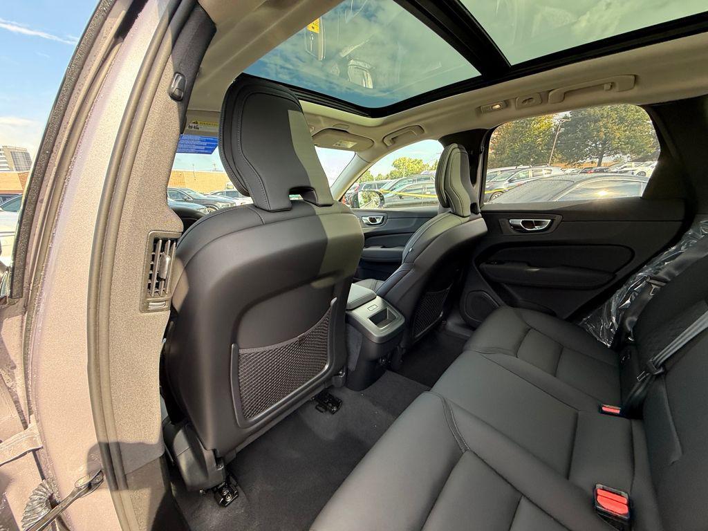 new 2026 Volvo XC60 car, priced at $56,375