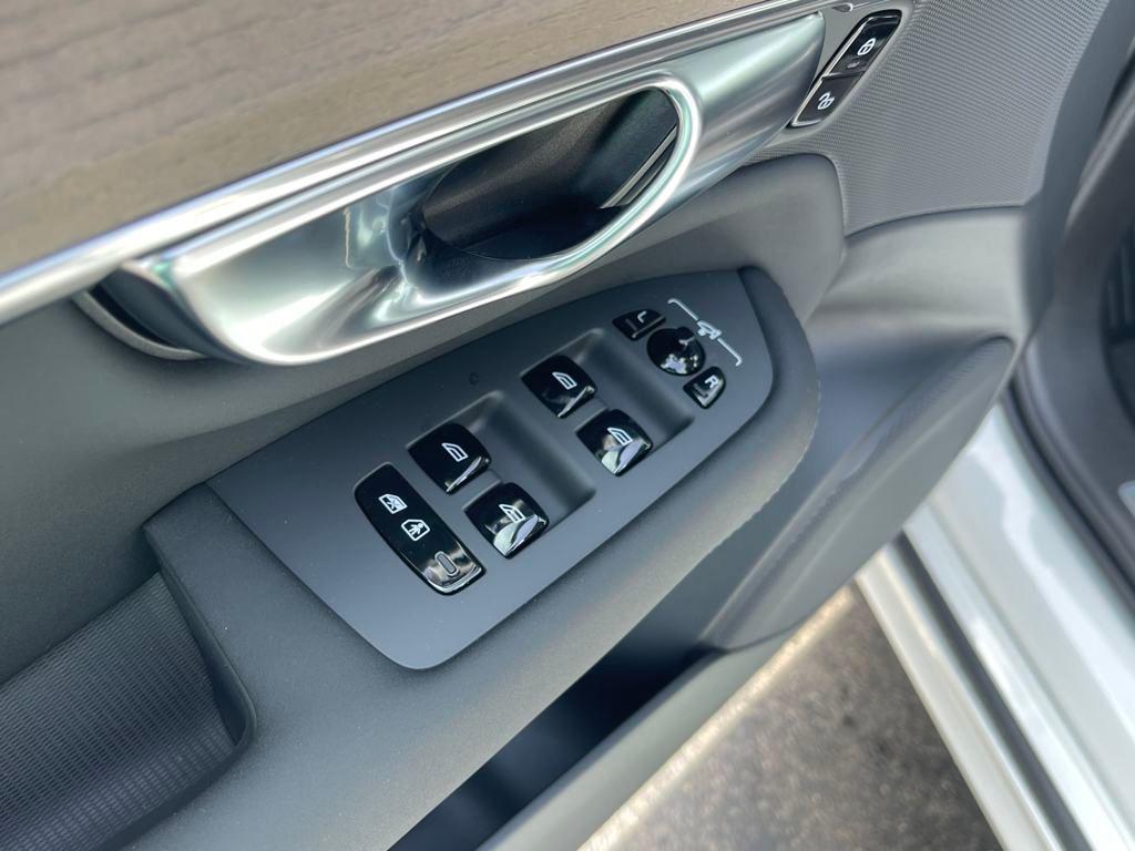 new 2025 Volvo XC90 Plug-In Hybrid car, priced at $75,805